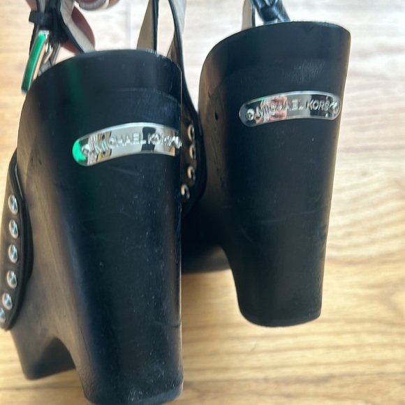 Michael Michael Kors Black genuine leather wood wedge heel platform - Picture 6 of 9